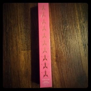 Jeffree Star Velour Lip Liner in shade : Wierdo